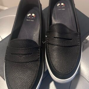 EUC Cole Haan Nantucket II Penny Loafer Black Women size 11 B w/box